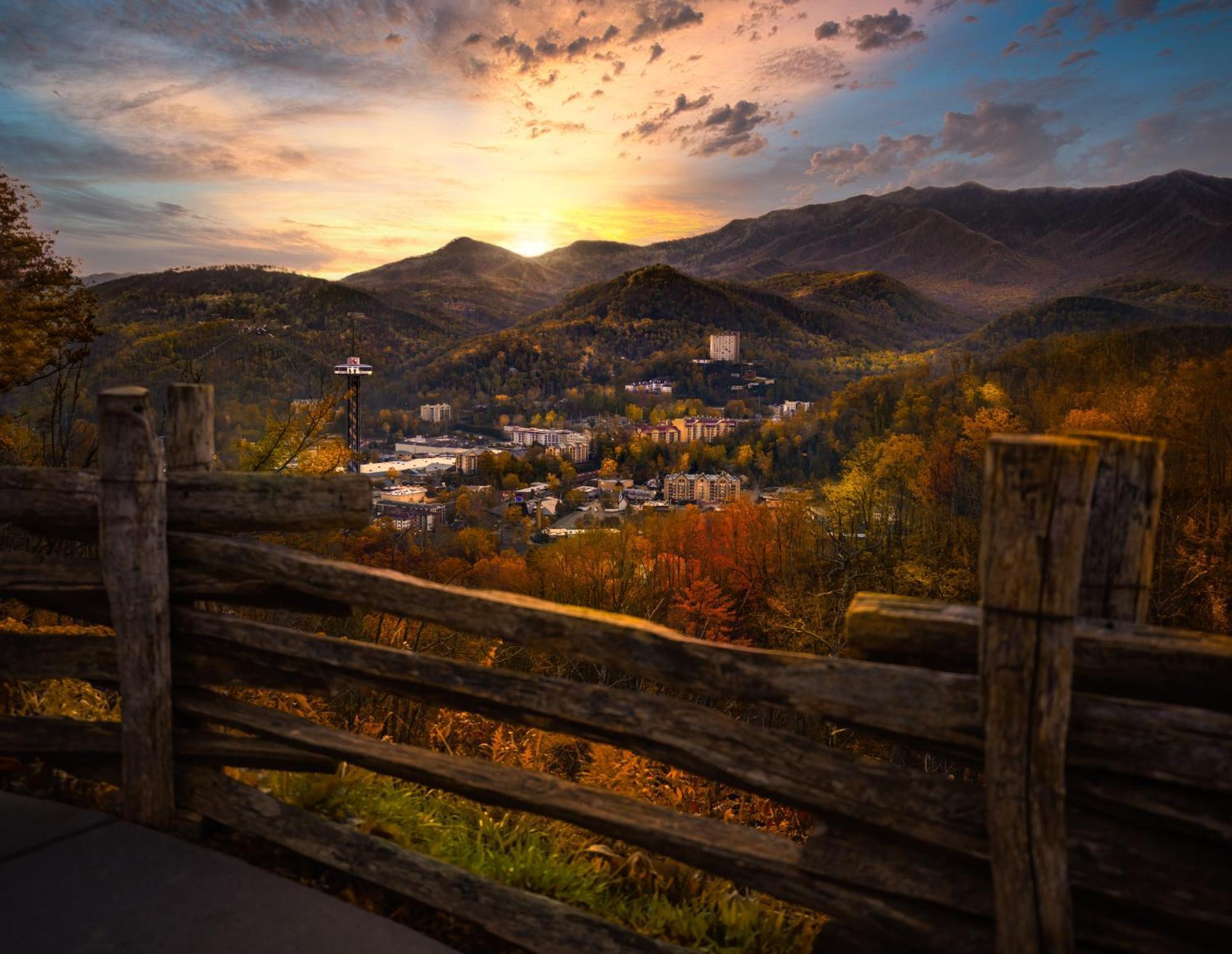 Serenity Heights, Amazing Views, Hot Tub Pool Access, 1089 Free Tickets Each Paid Day, Dollywood Гатлинбург Экстерьер фото